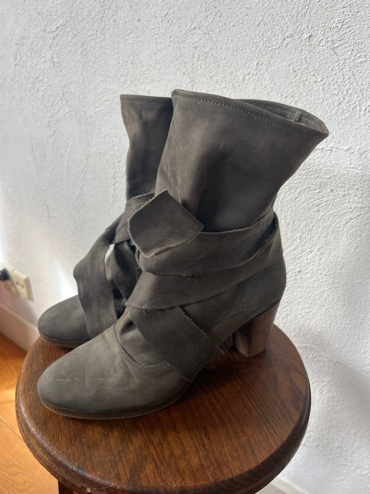 Via vai laarsjes maat 40 taupe bruin nubuck, Ophalen of Verzenden, Zo goed als nieuw, Bruin