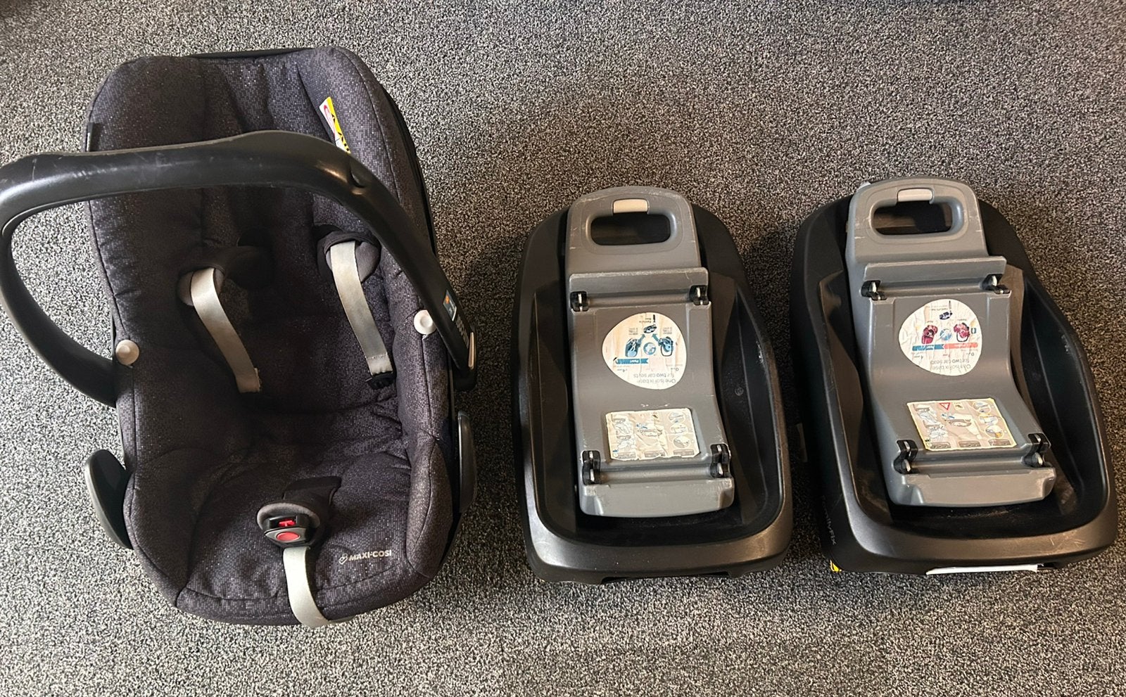 Maxi-Cosi Pebble + 2x Familyfix base, Ophalen, Gebruikt, Isofix, 0 t/m 13 kg