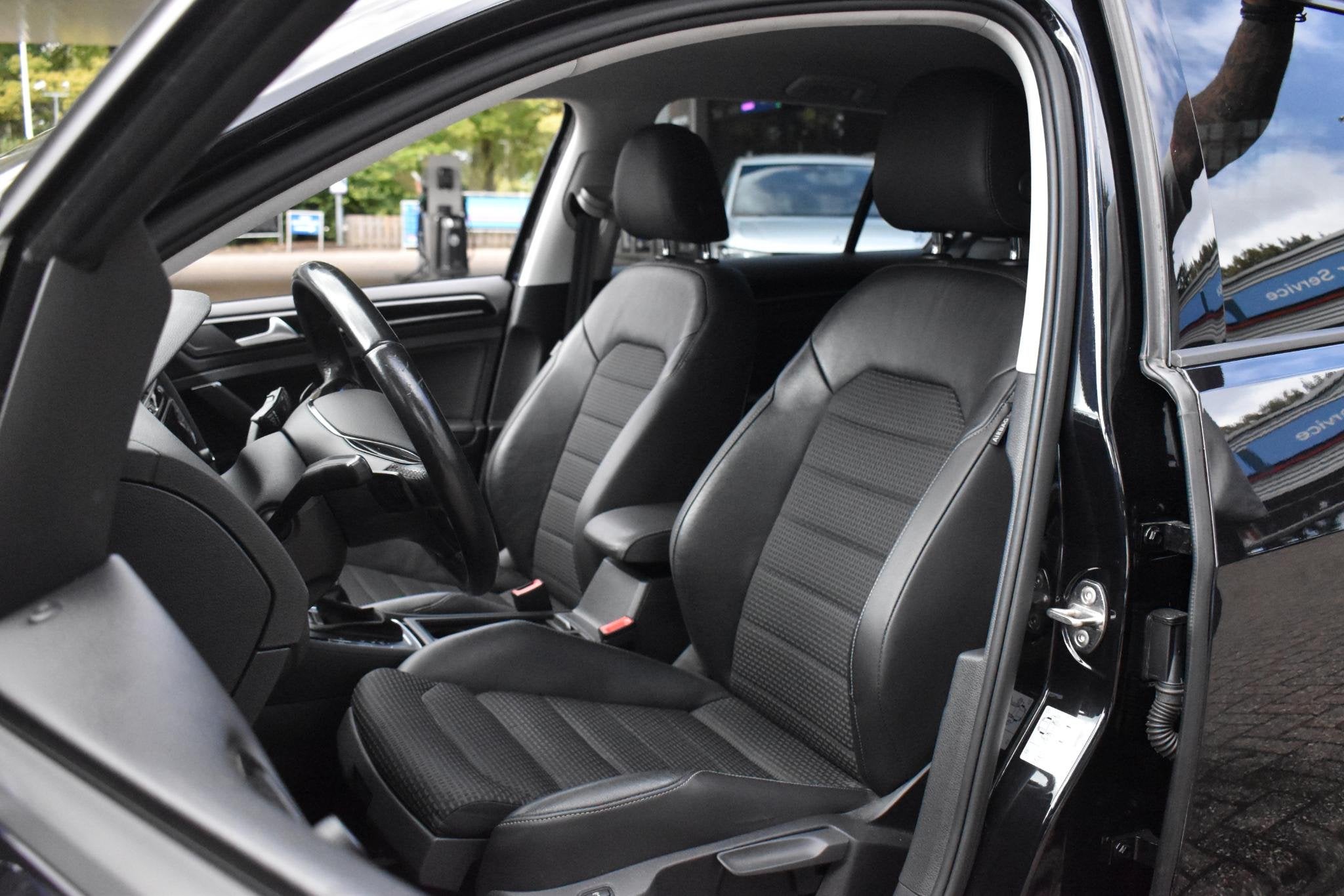 Volkswagen Golf 1.4 TSI ACT Highline | Automaat | Massagesto, Auto's, Volkswagen, Automatische klimaatregeling, Gebruikt, 4 cilinders