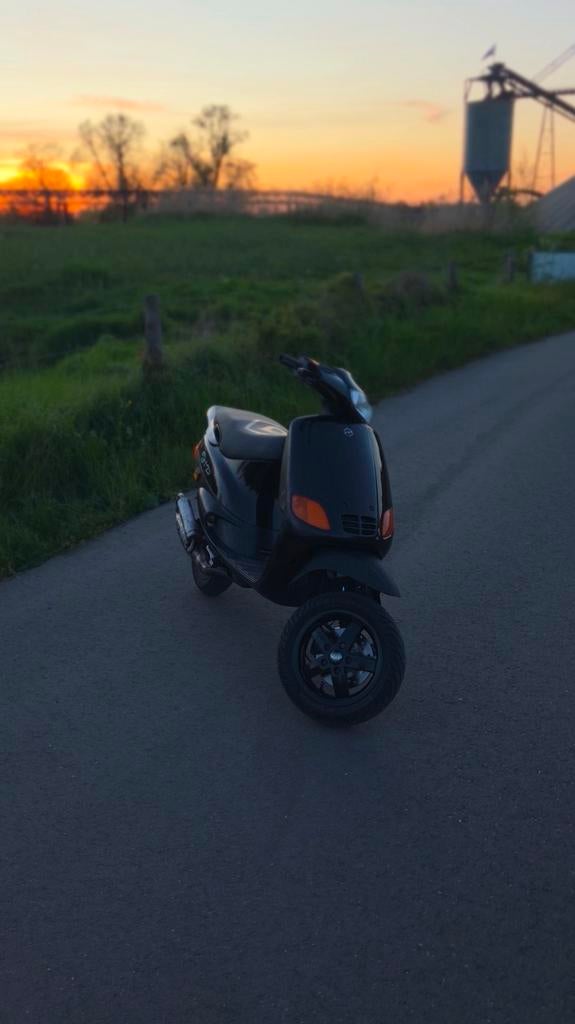 Piaggio Zip Type 3, Fietsen en Brommers, Brommers | Overige merken, Zo goed als nieuw, Ophalen
