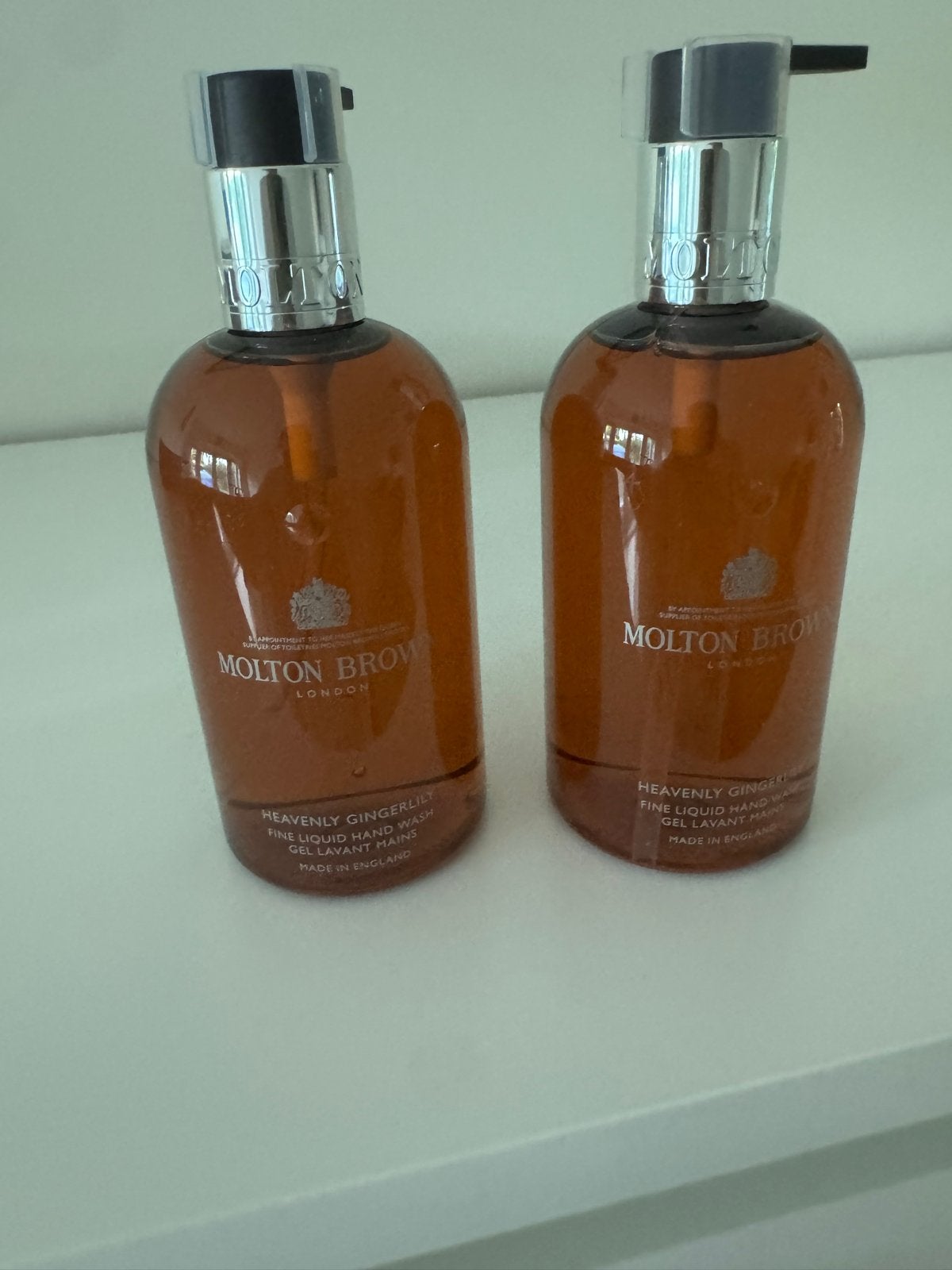Molton Brown Heavenly Gingerlily Handzeep (2x 300ml), Sieraden, Tassen en Uiterlijk, Uiterlijk | Lichaamsverzorging, Ophalen of Verzenden