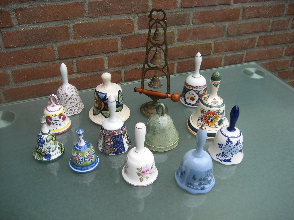 13 x handbel - vintage - brocante handbellen - vintage, Antiek en Kunst, Curiosa en Brocante, Ophalen