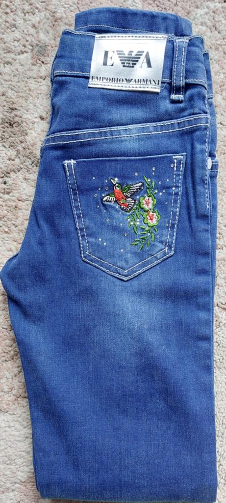 NEW Jeans met vlinder borduursel, Ophalen of Verzenden, Zo goed als nieuw