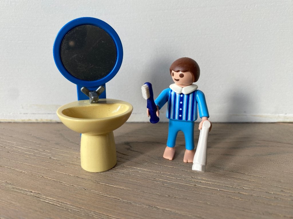 Playmobil 4661 - Jongen met wasbak - compleet, Ophalen of Verzenden, Zo goed als nieuw, Complete set
