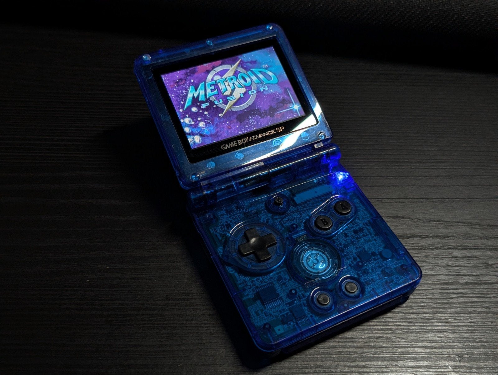 Custom Game Boy Advance SP (Clear Blue) - ITA scherm & LED, Ophalen of Verzenden, Nieuw, Game Boy Advance SP
