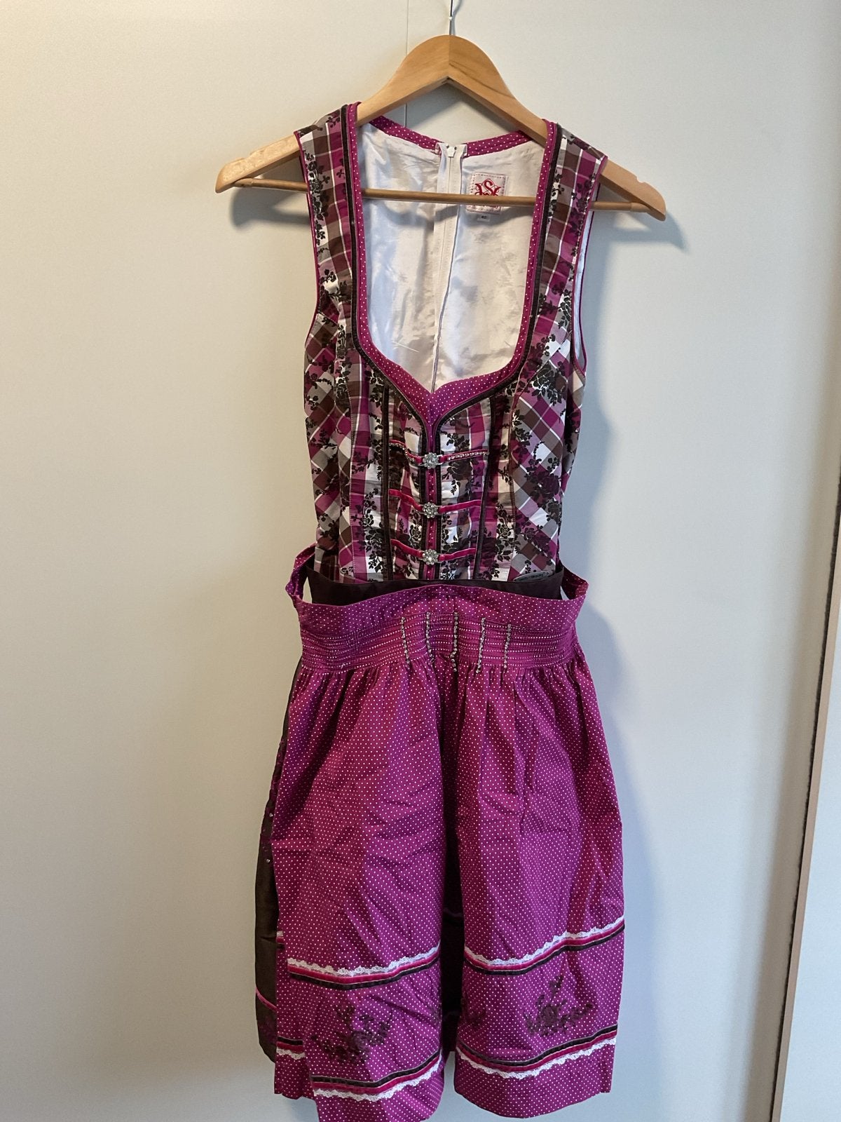 Dirndl jurk roze geruit met bruine schort, Kleding | Dames, Carnavalskleding en Feestkleding, Maat 38/40 (M), Ophalen of Verzenden