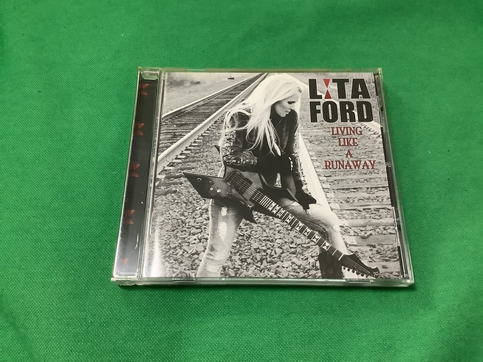 Lita Ford-Living Like A Runaway cd (Dld), Ophalen of Verzenden, Gebruikt