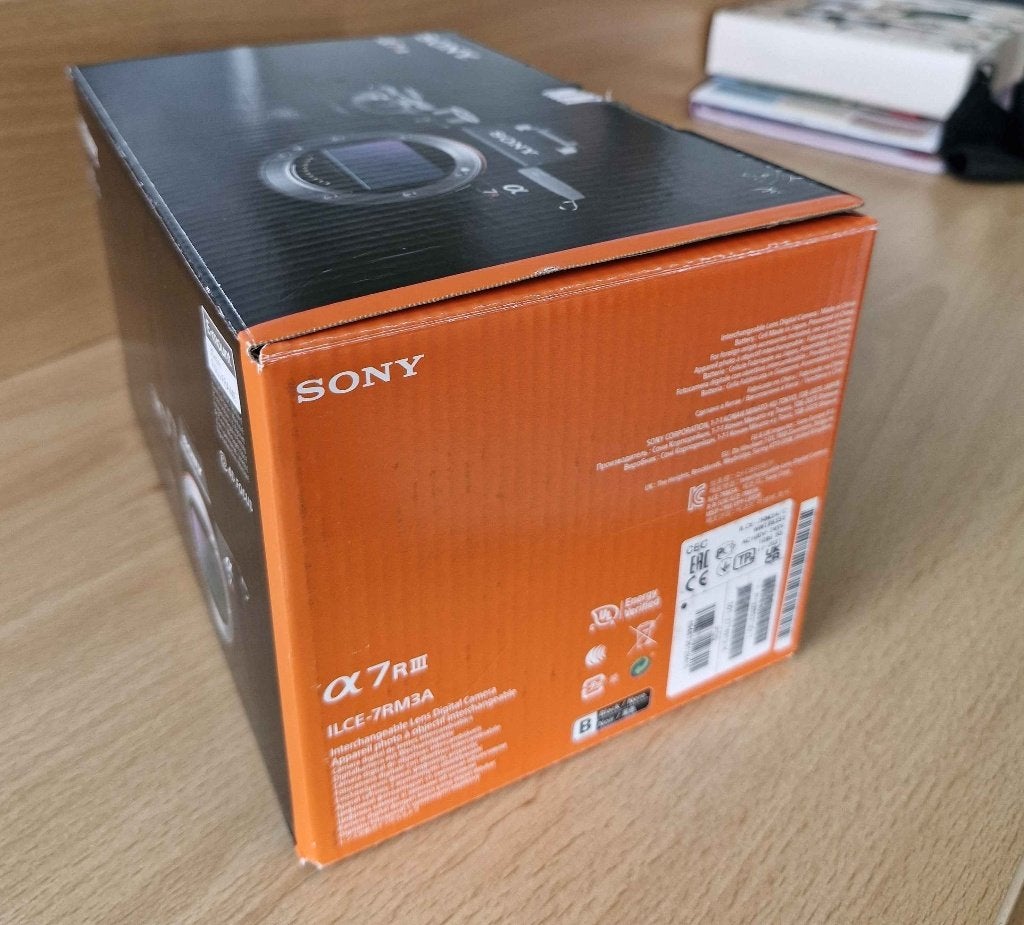 Sony A7r3 body, Audio, Tv en Foto, Ophalen, Kantelbaar/draaibaar scherm, Bodydop, Zo goed als nieuw