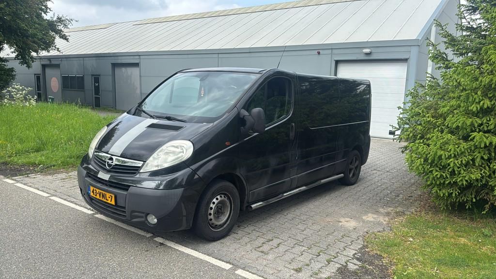 Opel Vivaro 2.5 CDTI L2H1 AIRCO6 BAK LANG ZWART 2008, Voorwielaandrijving, Startonderbreker, Gebruikt, Origineel Nederlands