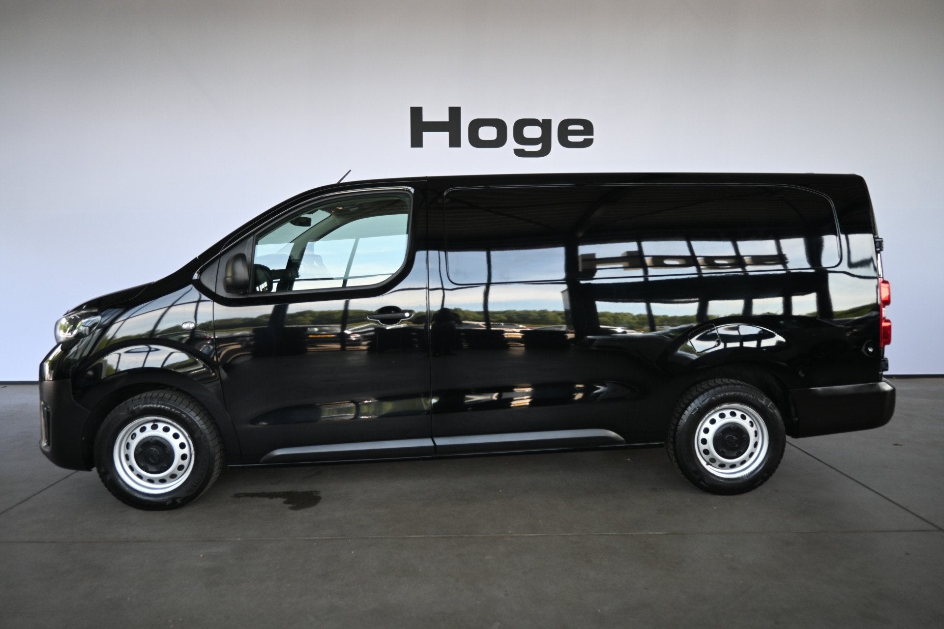 Toyota ProAce Worker 2.0 D-4D Navigator Long Automaat Clima, Gebruikt, 4 cilinders, Met garantie (alle), Bedrijf