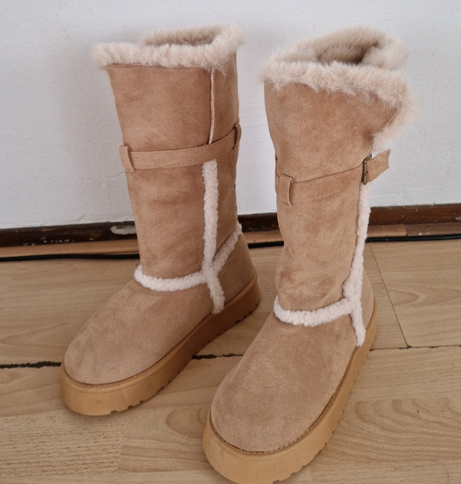 Snowboots Maat 39 fleece laarzen plateau laars, Hoge laarzen, Beige, Nieuw, Ophalen of Verzenden