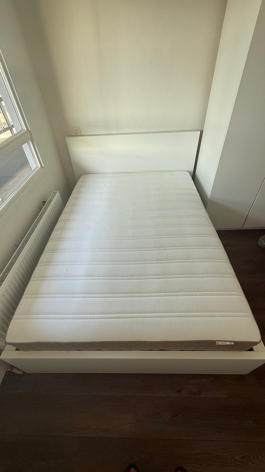 IKEA Malm 140x200 bed, LONSET lattenbodem, HAMARVIK matras, Ophalen, Gebruikt, Wit, Tweepersoons