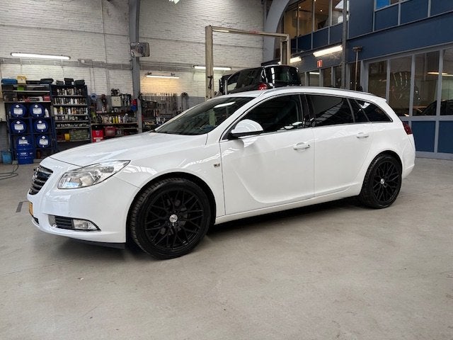 OPEL Insignia 1.6 Turbo 180pk Sport | Navigatie | Trekhaak |, Auto's, Opel, Particulier, Te koop, Insignia, ABS, Airbags, Airconditioning