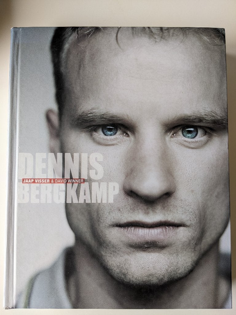 Uitgebreide Dennis Bergkamp biografie, Verzenden, Zo goed als nieuw, Balsport