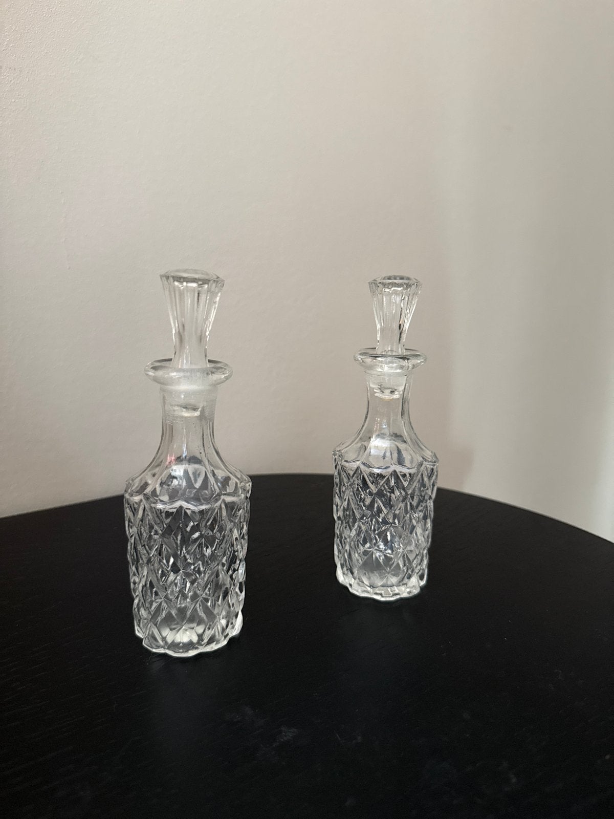 Set van 2 vintage kristallen karafjes met stop, Antiek en Kunst, Antiek | Glas en Kristal, Ophalen of Verzenden