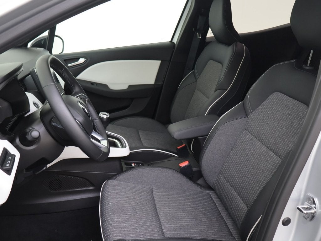 Renault Clio 1.0 TCe 90 Techno 17 inch velgen Navigatie Clim, Keurmerk '100% Onderhouden', 12 maanden, Gebruikt, Euro 6