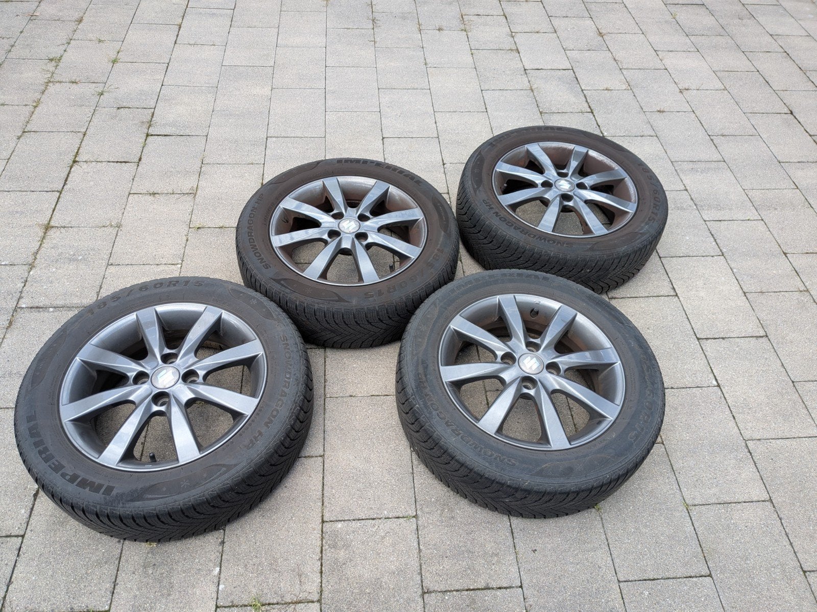Suzuki winterbanden met velgen - 185/60R15, Auto-onderdelen, Ophalen, Gebruikt, 15 inch, Banden en Velgen