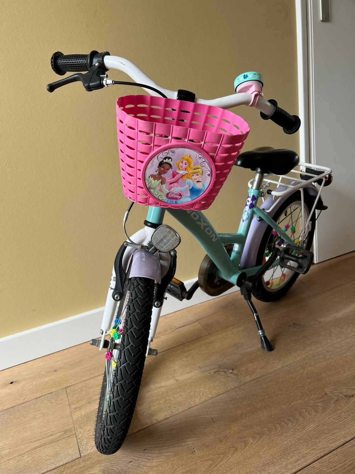 Super leuk 16 inch meisjes fiets Noxon blauw wit rose mandje, Fietsen en Brommers, Ophalen, Terugtraprem, Gebruikt, Handrem