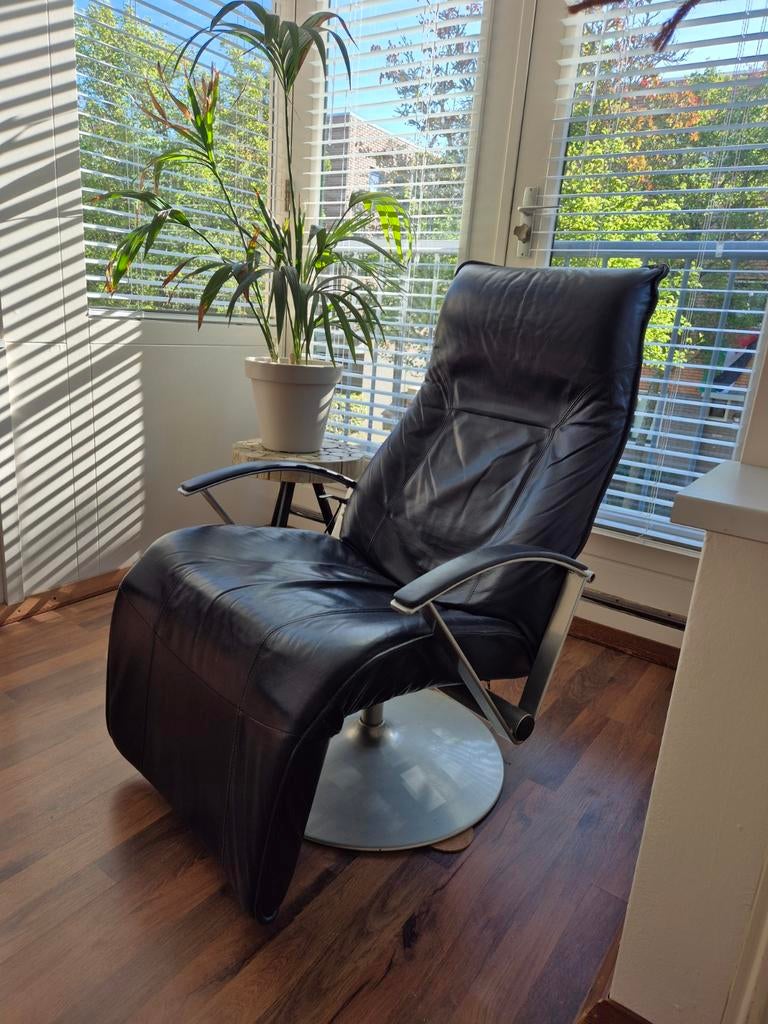 Kebe Danish leren relaxstoel met voetensteun (defect), Huis en Inrichting, Stoelen, Ophalen, Gebruikt, Zwart, Modern, Deens design
