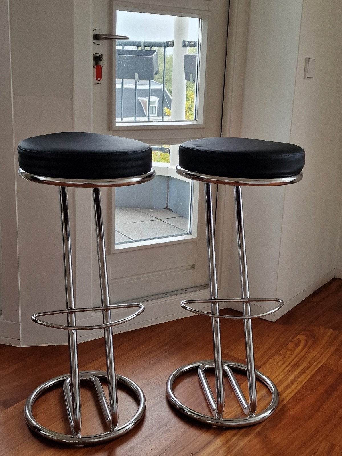 barkrukken, design, nieuw nog in de doos, Ophalen, Met voetsteun, 60 tot 90 cm, Nieuw