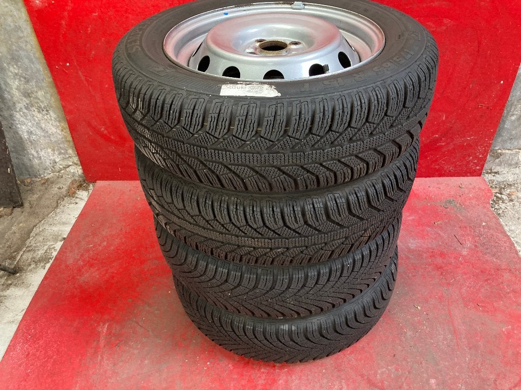 Winterbanden Suzuki Swift 175/65R15, Auto-onderdelen, Gebruikt, 15 inch, 175 mm, .