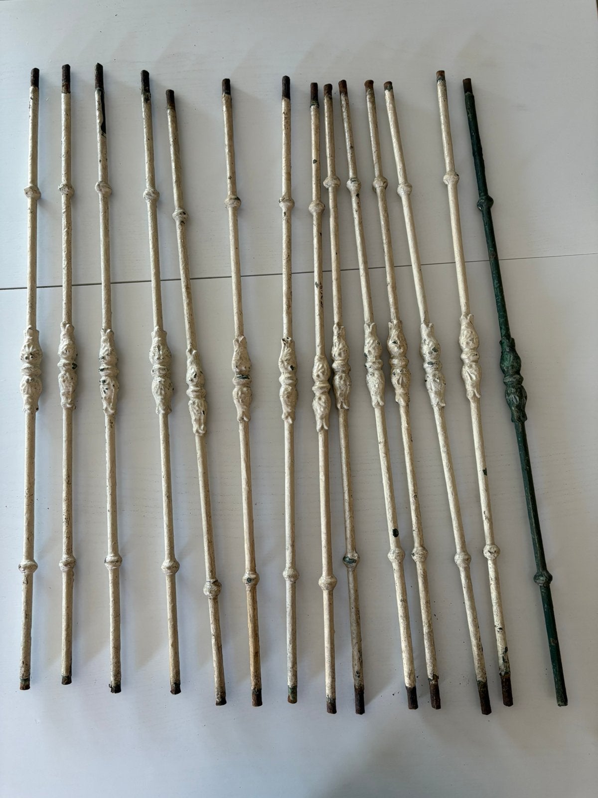 Antieke trap spijlen 77 cm, Ophalen