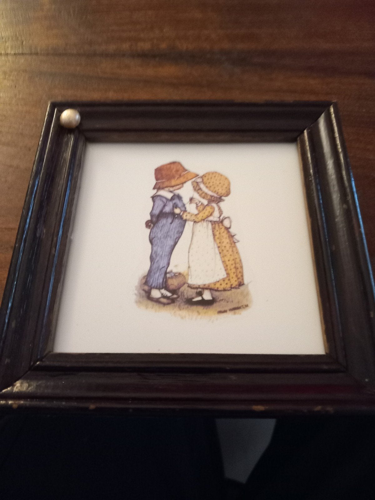 leuk oud gaaf tegeltje in lijstje van holly hobbie, Antiek en Kunst, Ophalen of Verzenden