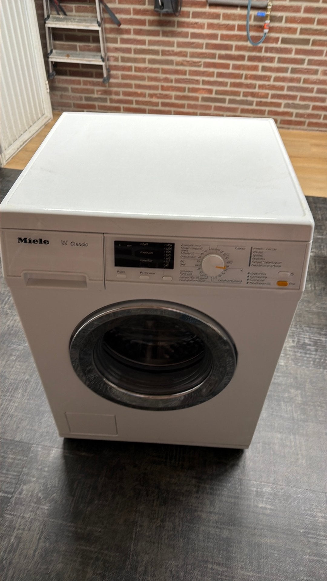 Miele  W Classic wasmachine, Witgoed en Apparatuur, Ophalen, Zo goed als nieuw, 1200 tot 1600 toeren, 85 tot 90 cm