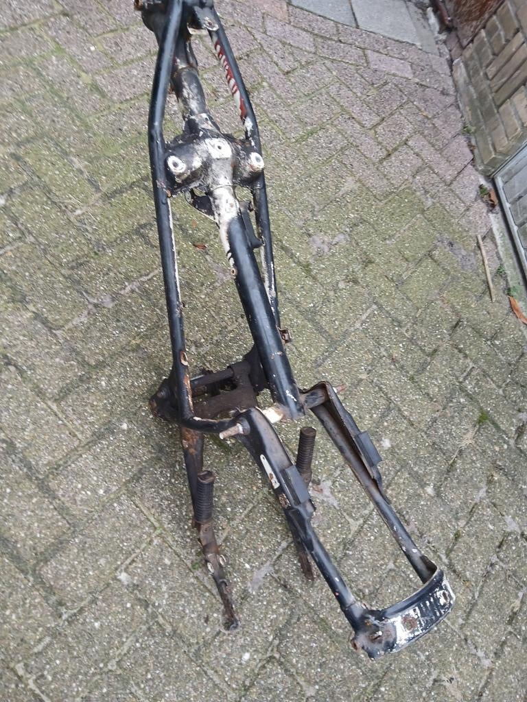 Honda mb8 frame met goeie nummers, Fietsen en Brommers, Ophalen, Gebruikt, Frame