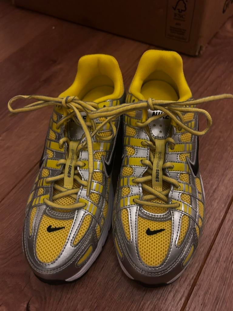 Nike P-6000 sportschoenen nieuw, Kleding | Dames, Schoenen, Nieuw, Ophalen of Verzenden, Sneakers of Gympen, Grijs