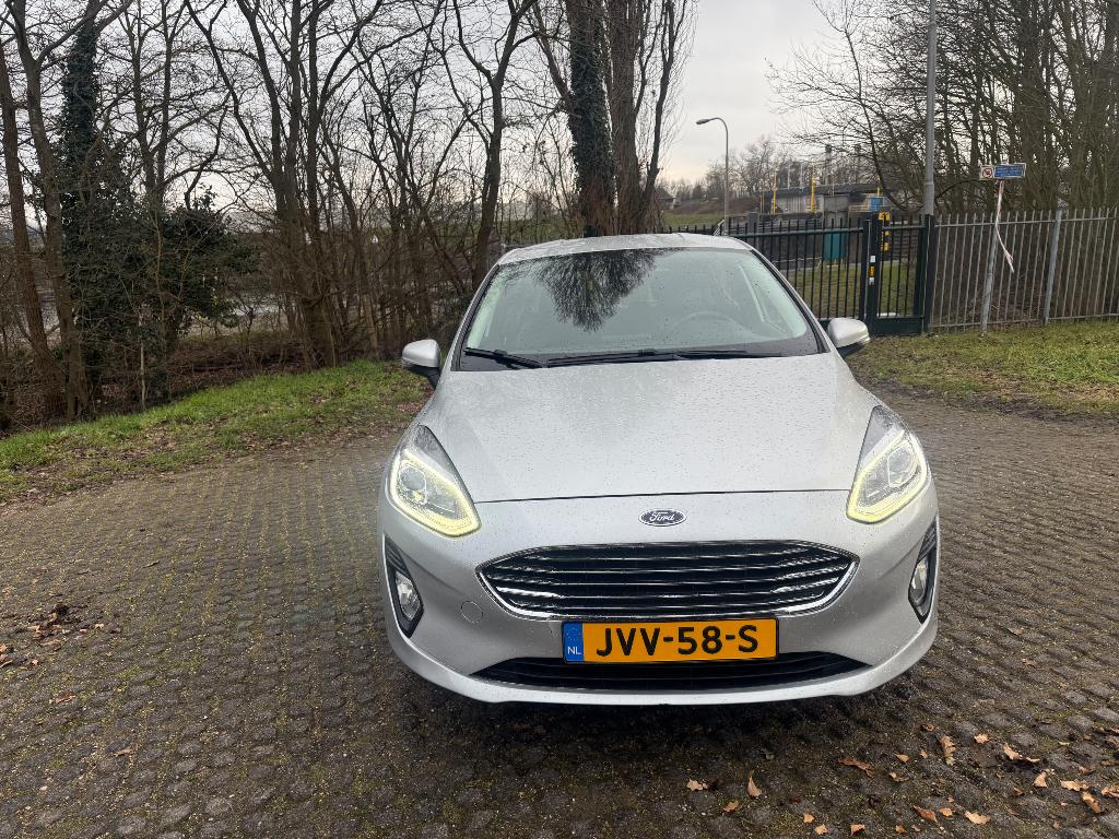 Ford Fiësta 1.1 NIEUW MODEL APPLE CARPLAY APK TOT 27-2-2027, Voorwielaandrijving, 565 kg, 750 kg, Parkeersensor
