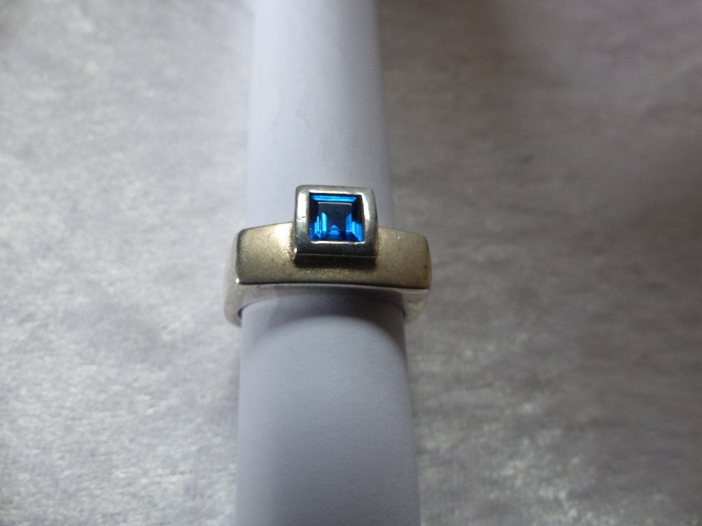Mooie Artistieke Zilveren Ring met kleine Blauwe steen, Sieraden, Tassen en Uiterlijk, Antieke sieraden, Verzenden, Zilver, Ring