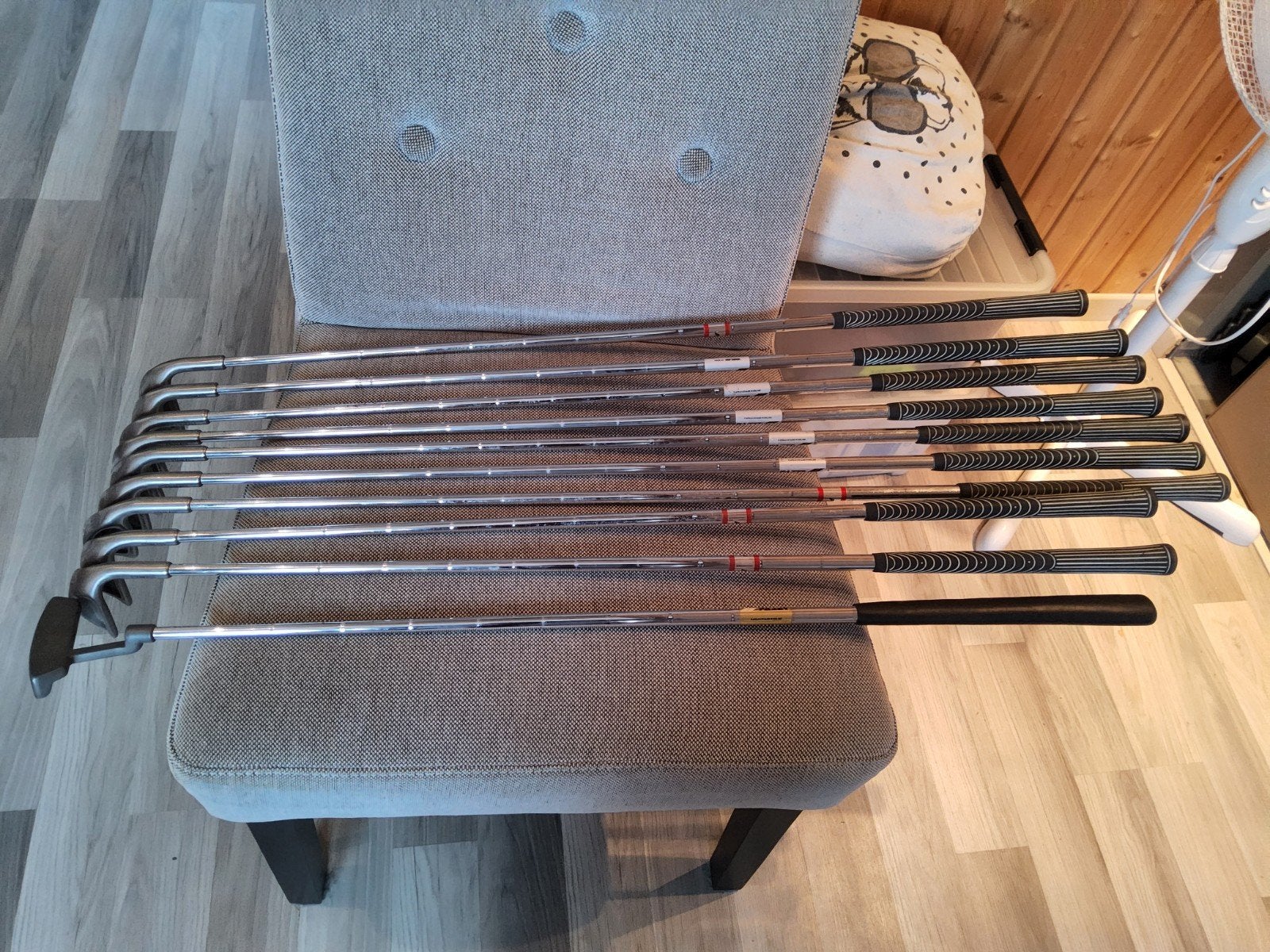 Rechtshandige golfset met tas en trolley - Fuzer clubs, Sport en Fitness, Golf, Ophalen, Gebruikt, Set, Overige merken