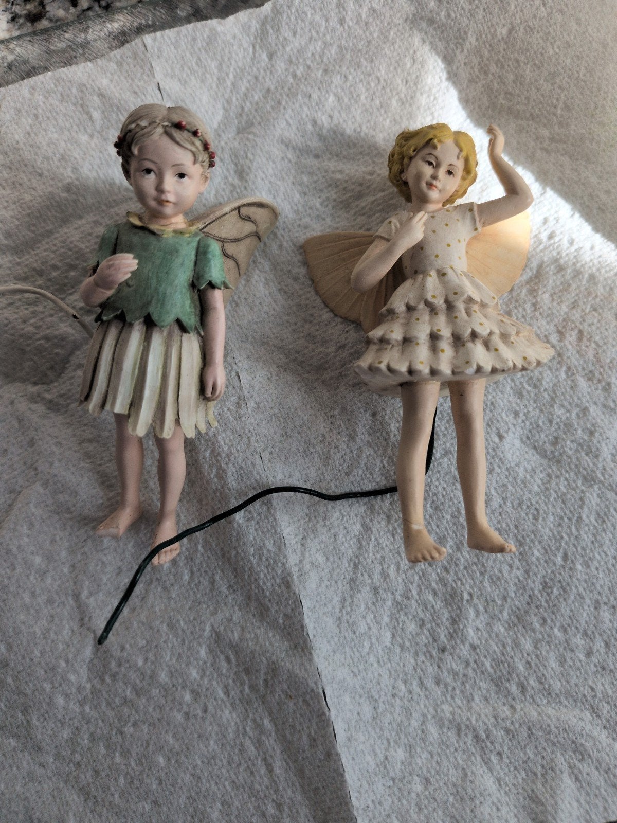 Twee decoratieve elfjes met beschadigde voetjes, Verzamelen, Ophalen of Verzenden, Gebruikt