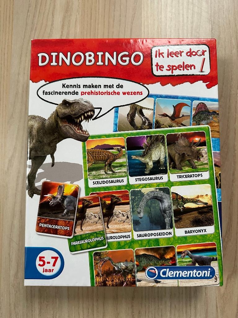 Clementoni Dino Bingo spel voor 5-7 jaar, compleet en ZGAN, Ophalen of Verzenden, Zo goed als nieuw, Taal en Lezen
