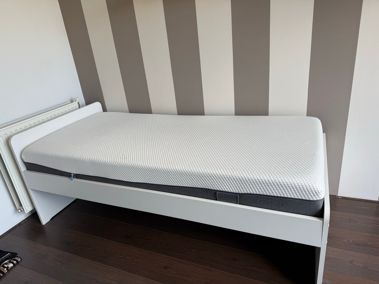 Nieuw eenpersoonsbed met Emma Sleep matras, Ophalen, 90 cm, Eenpersoons, Wit