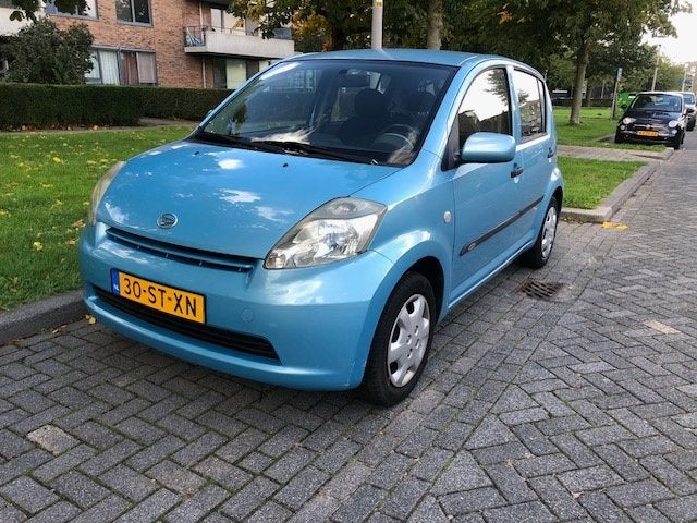 Daihatsu Sirion 1.0 51KW 2006 Blauw, Auto's, Voorwielaandrijving, Blauw, Handgeschakeld, 3 cilinders