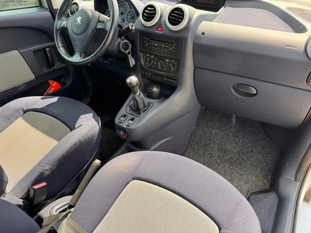 Peugeot 1007 1.4 Gentry AIRCO|RIJD GOED|APK NIEUW, Auto's, Peugeot, Voorwielaandrijving, 4 cilinders, Elektrische ramen, 4 stoelen
