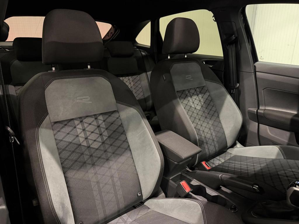 Volkswagen Taigo 1.5 TSI R-Line Business | PANO | 3x R-LINE, Euro 6, 4 cilinders, 150 pk, Automatische klimaatregeling