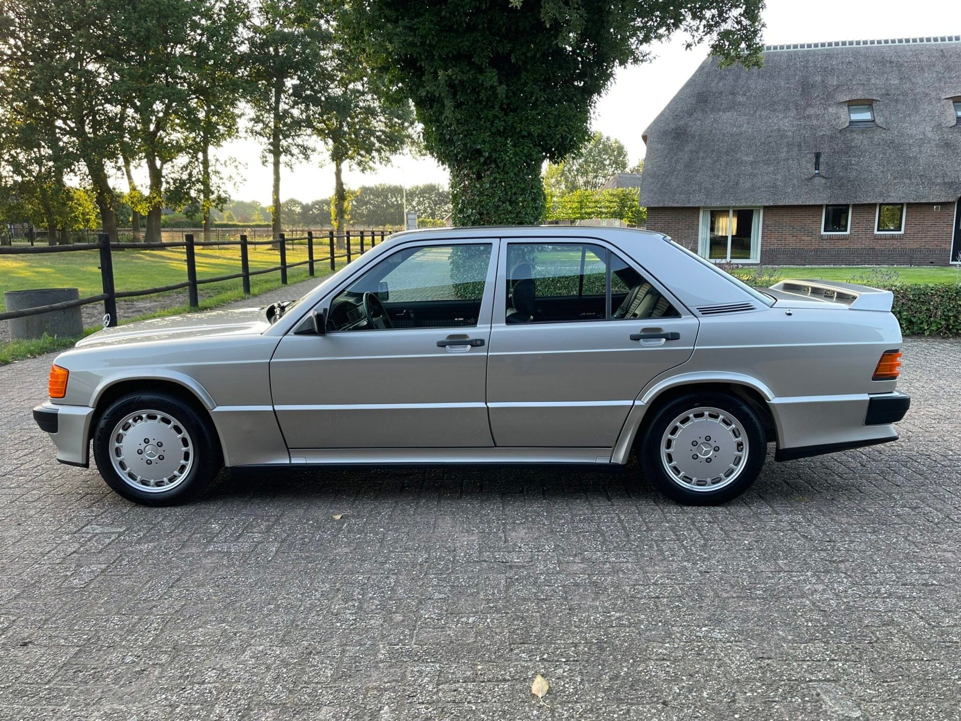 Mercedes-Benz 190-serie 2.3-16 in zeer mooie staat, foto 6