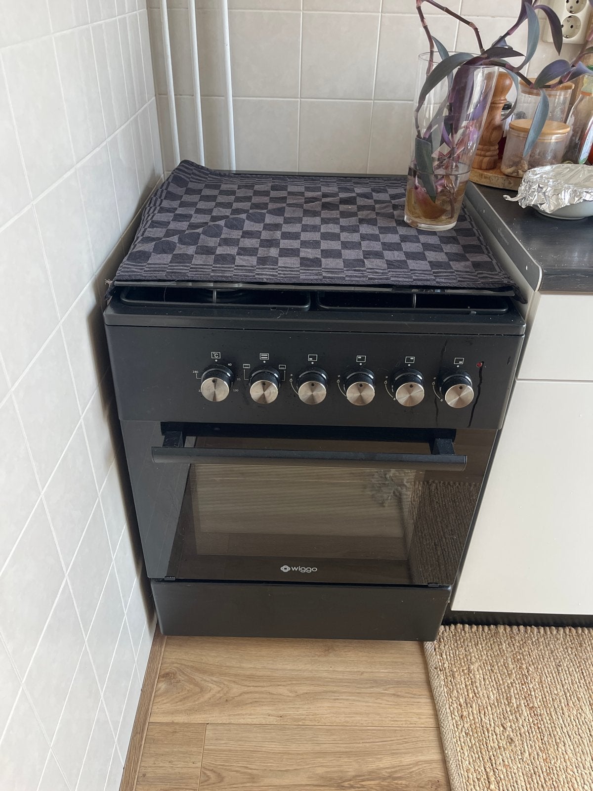 Gasfornuis met oven - Wiggo - Zeer goede staat, Ophalen, 60 cm of meer, 4 kookzones, Zo goed als nieuw