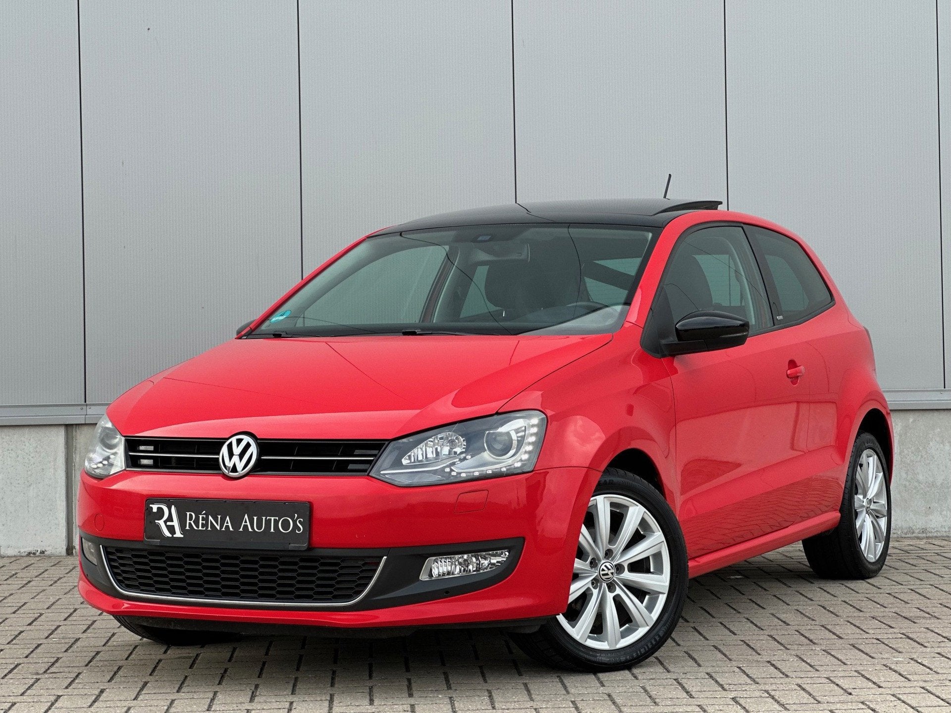 Volkswagen Polo 1.2 TSI 105PK / Xenon/Led / Pano / Climate /, Stof, Gebruikt, 4 cilinders, Bedrijf