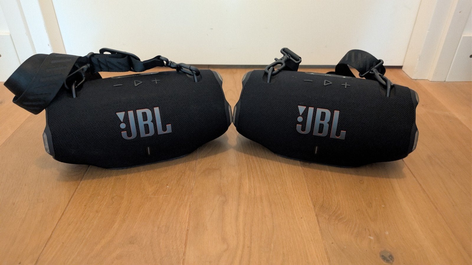 2 JBL Xtreme 4 - Nieuwstaat -  met Draagband, stereo, Audio, Tv en Foto, Luidsprekers, Ophalen, Zo goed als nieuw, 150 watt of meer