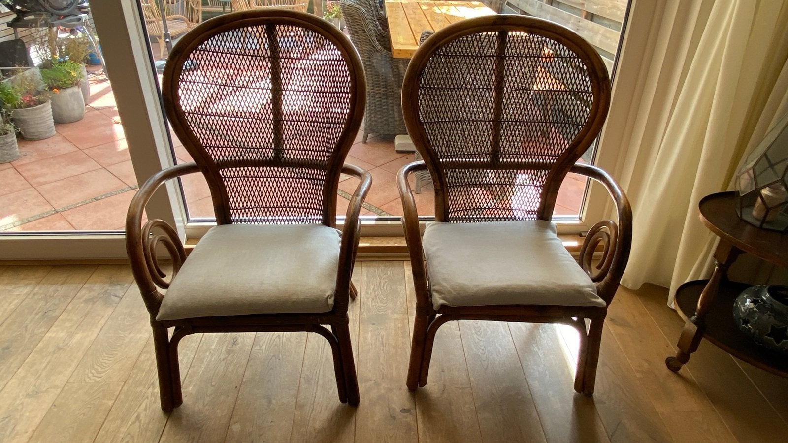 Twee retro manou fauteuils van bamboe en rotan, Huis en Inrichting, Stoelen, Gebruikt, Twee, Riet of Rotan, Bruin, Ophalen