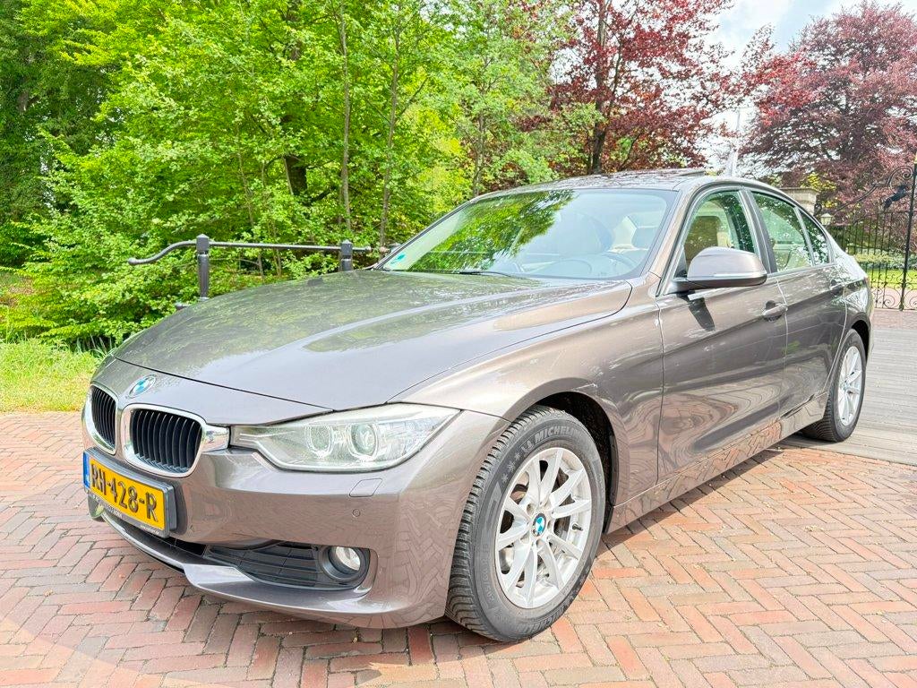 BMW 3-serie 320d Executive | Pano |, Auto's, BMW, Automaat, 745 kg, Achterwielaandrijving, 4 cilinders