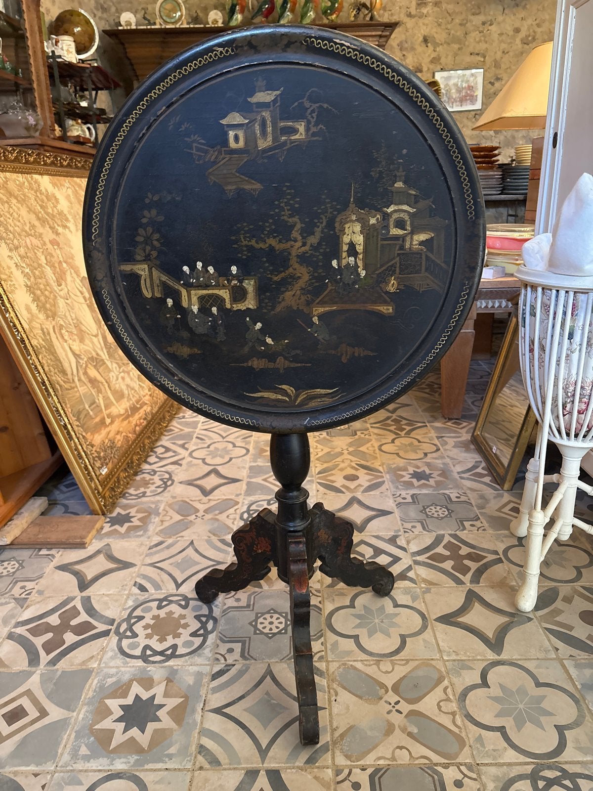 Antieke Chinese Lak Tafel met Oosterse Decoratie, Ophalen