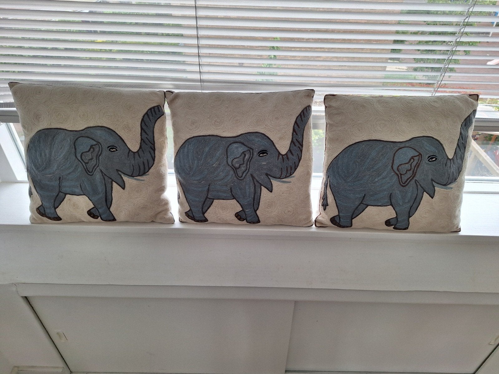 3 Nepalese olifant handgemaakte kussens wol/katoen, Ophalen of Verzenden, Nieuw, Wit, Vierkant