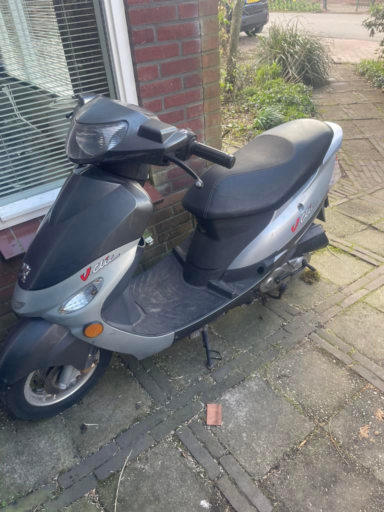 Peugeot v clic, Ophalen of Verzenden, Zo goed als nieuw, Benzine, Peugeot