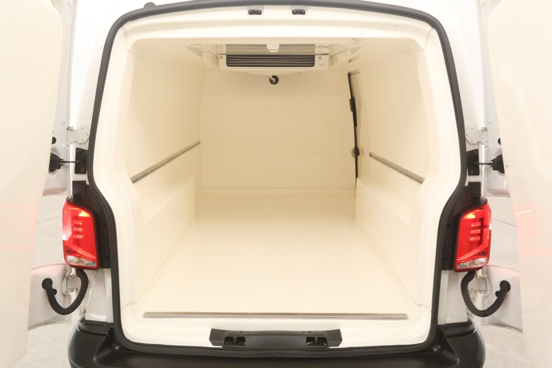 Volkswagen Transporter 2.0 TDI 150PK DSG L2H1 | Koelwagen 0, Stof, Gebruikt, 4 cilinders, 150 pk