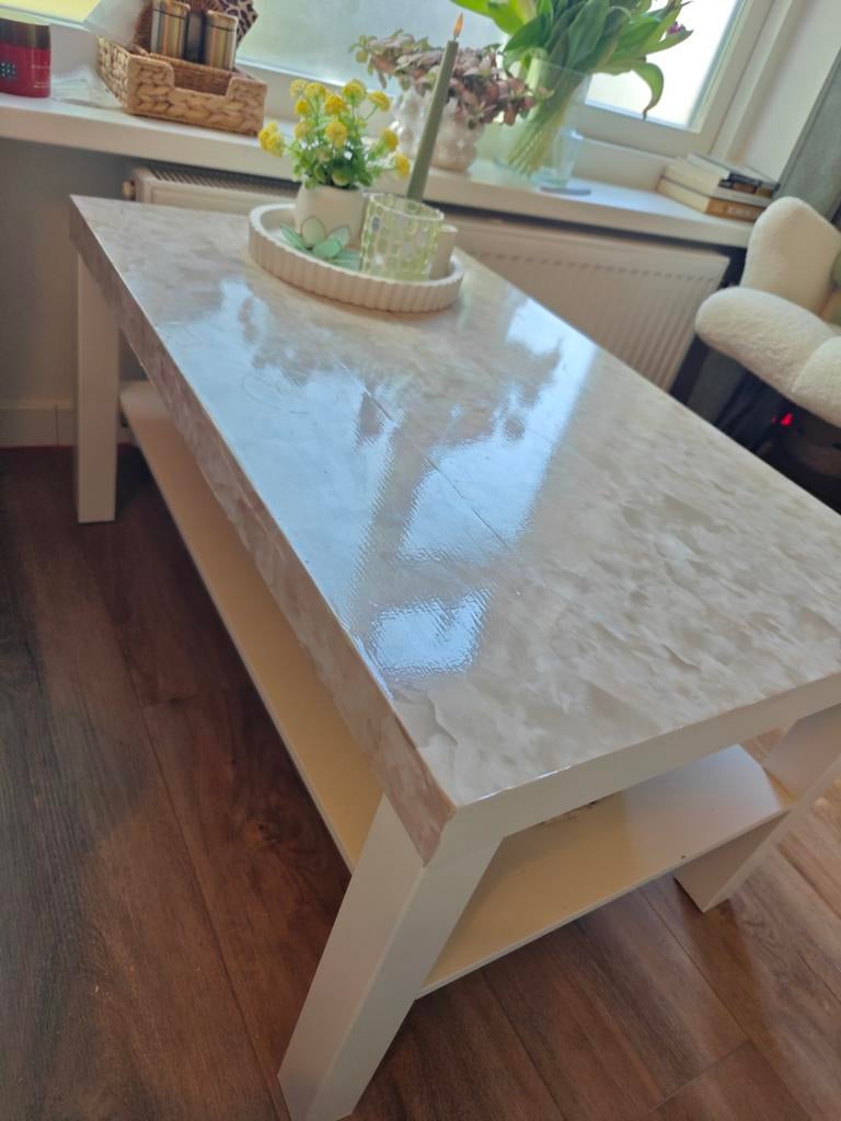 Ikea tafel met twee planken. Gebruikt, in goede staat., Huis en Inrichting, Tafels | Salontafels, Ophalen, 50 tot 100 cm, 50 tot 100 cm